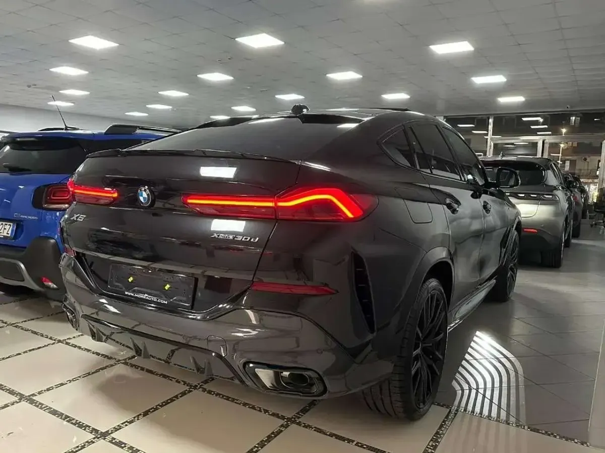 Nuova BMW X6 M Sport 298 CV (219 kW) 2025 Black sapphire metallizzato SUV