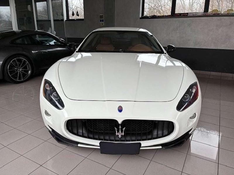 Usata Maserati Granturismo 450 CV (330 kW) 2009 Bianco Coupé