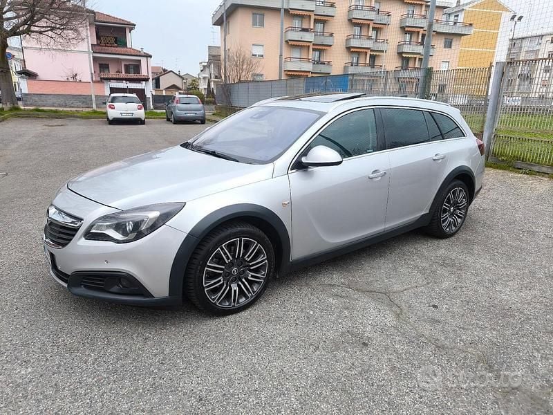 Usata Opel Insignia 170 CV (125 kW) 2016 Grigio Station wagon