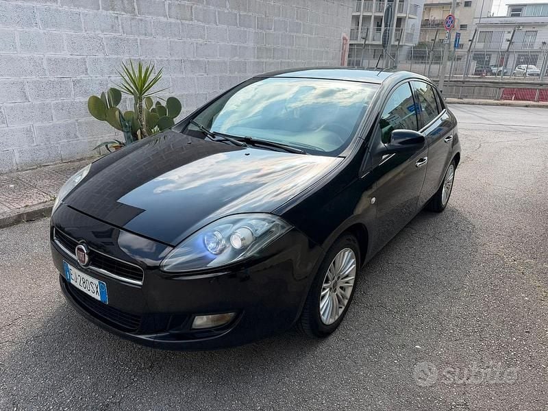 Usata Fiat Bravo 90 CV (66 kW) 2011 Nero Utilitaria
