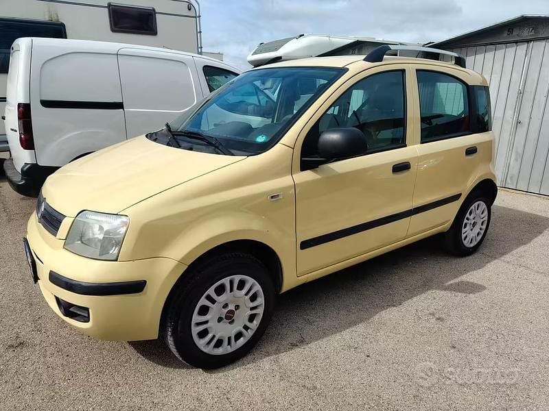 Usata Fiat Panda Dynamic 69 CV (50 kW) 2012 Beige Utilitaria