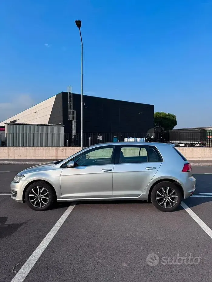 Usata VW Golf VII 105 CV (77 kW) 2016 Grigio Berlina