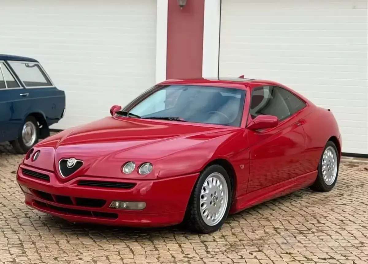 Usata Alfa Romeo GTV 130 CV (95 kW) 1998 Rosso Coupé
