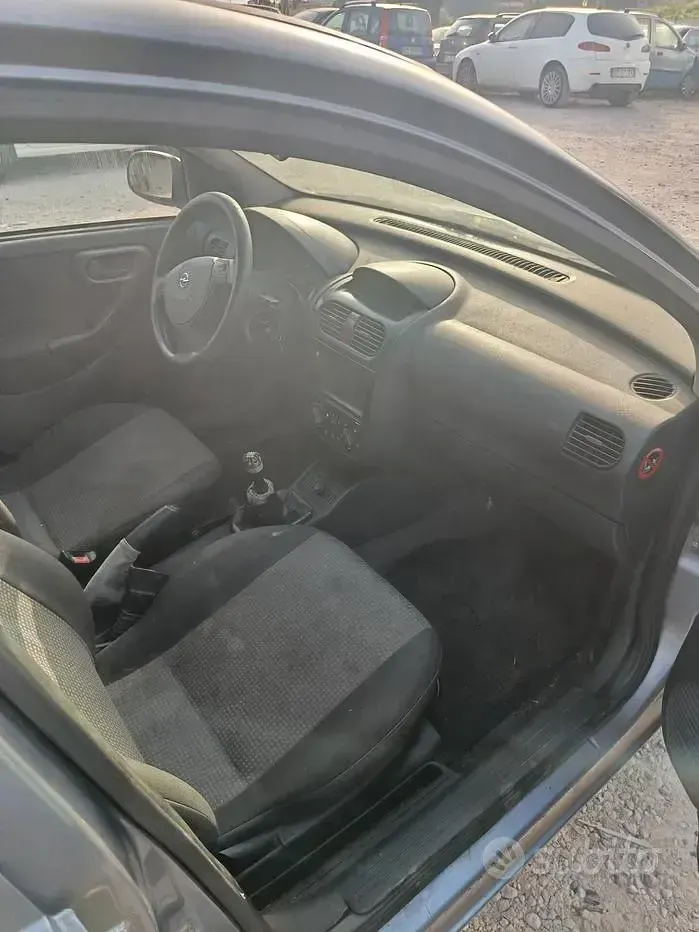 Usata Opel Corsa 60 CV (44 kW) 2006 Grigio Utilitaria