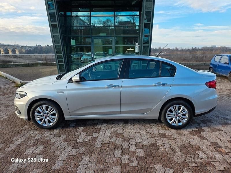 Usata Fiat Tipo Lounge 120 CV (88 kW) 2016 Grigio Berlina