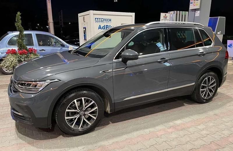 Usata VW Tiguan Life 122 CV (89 kW) 2023 Grigio SUV