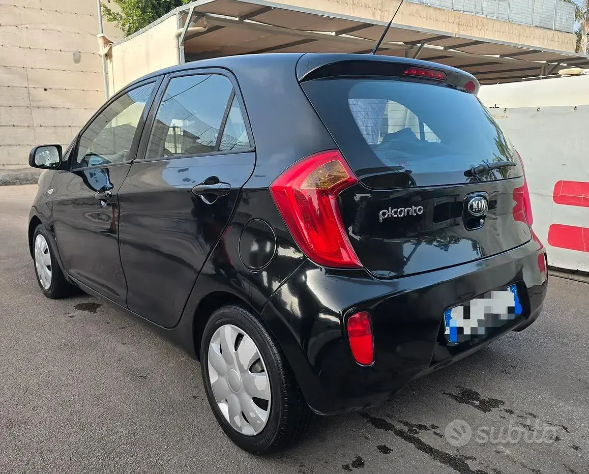 Usata Kia Picanto 69 CV (50 kW) 2013 Nero Utilitaria