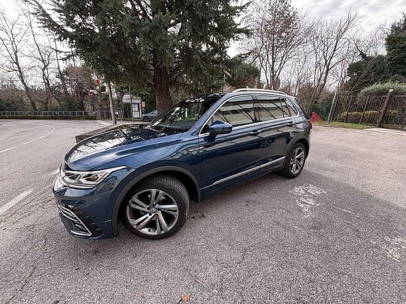 Usata VW Tiguan Life 150 CV (110 kW) 2024 Blu/azzurro SUV
