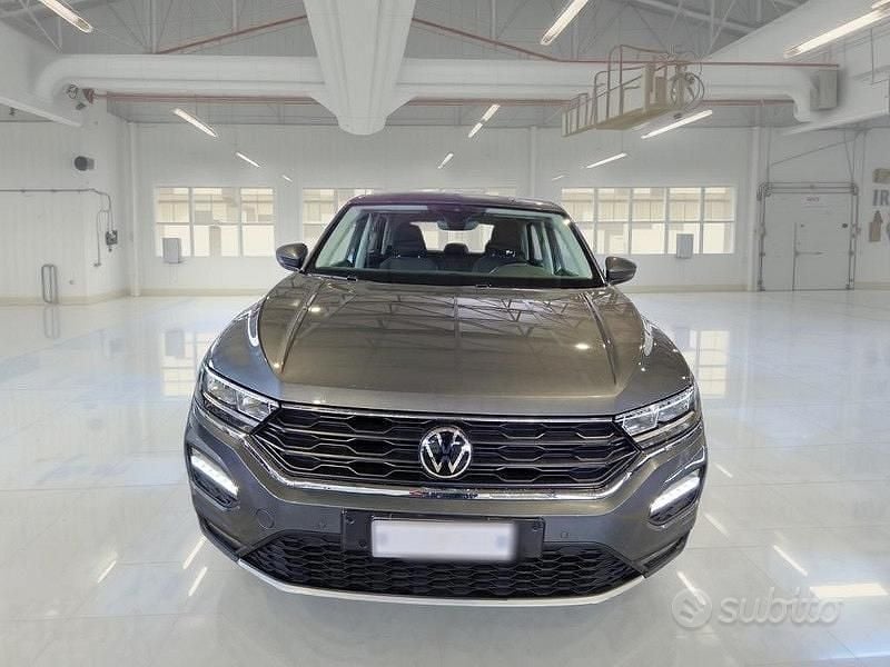 Usata VW T-Roc Business 150 CV (110 kW) 2021 Grigio SUV
