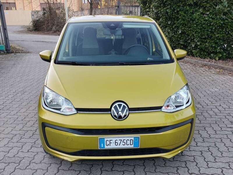 Usata VW up! Move 68 CV (50 kW) 2021 Oro Utilitaria
