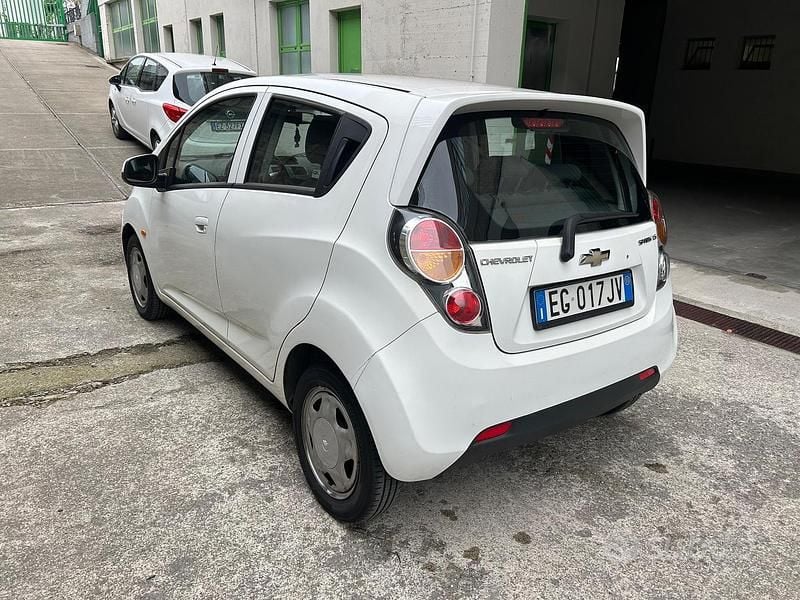 Usata Chevrolet Spark LS 68 CV (50 kW) 2011 Bianco Utilitaria