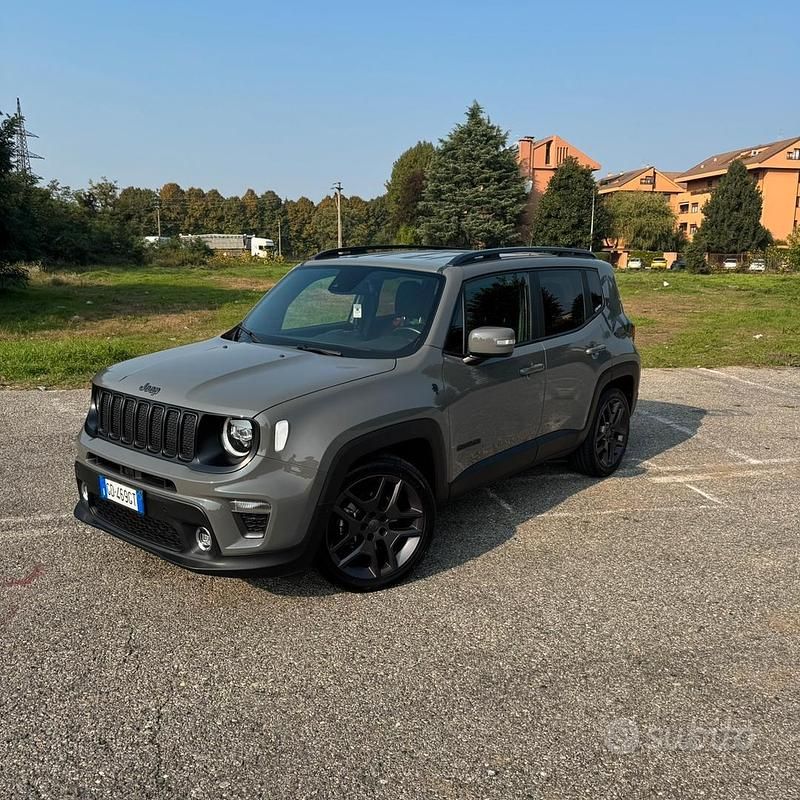 Grigio Usata 2021 Jeep Renegade SUV | 15.000 € (Ottimo prezzo) - Immagine 1/4