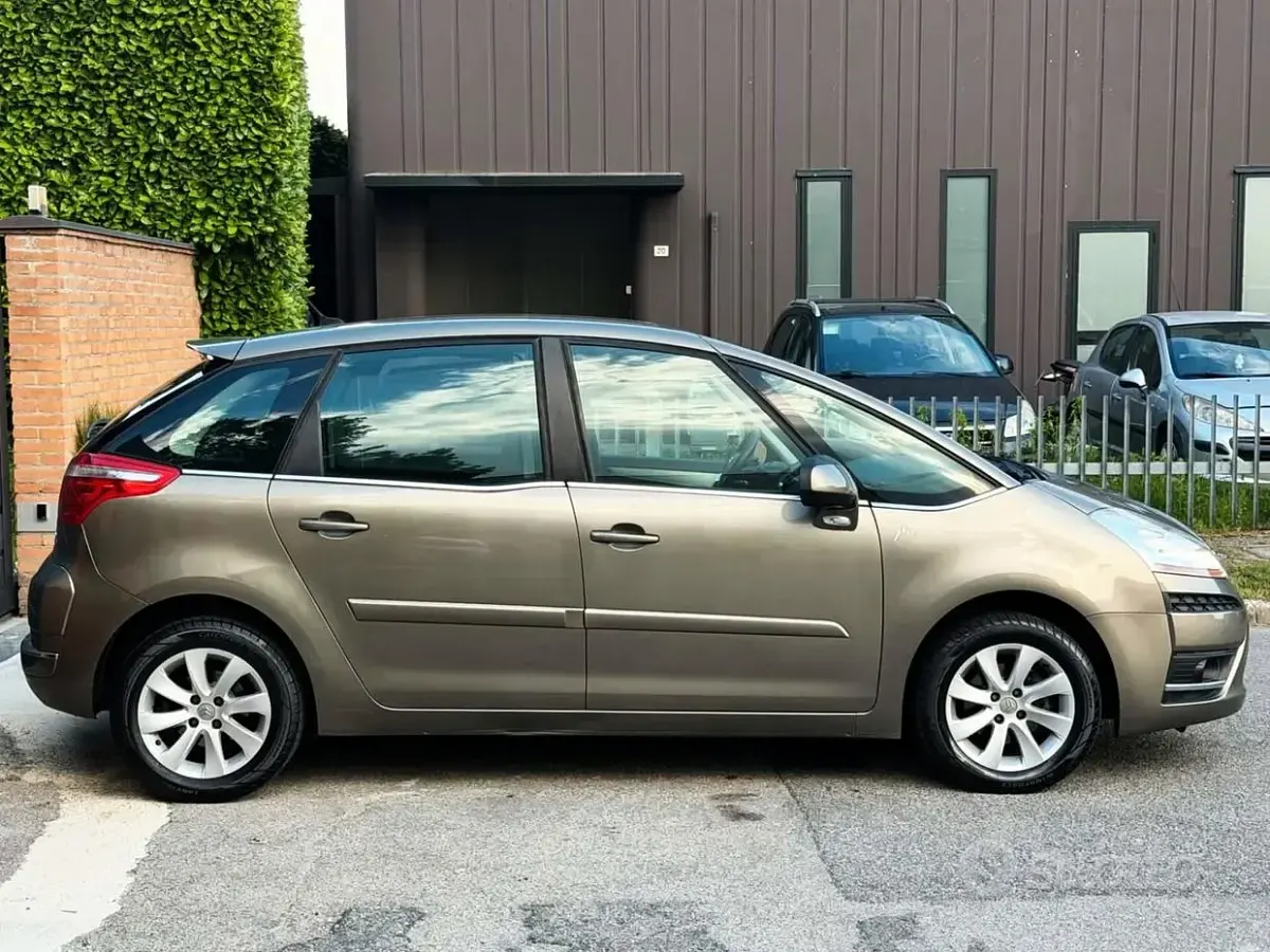 Occasion Citroën C4 Picasso 109 ch (80 kW) 2010 Jaune Monospace