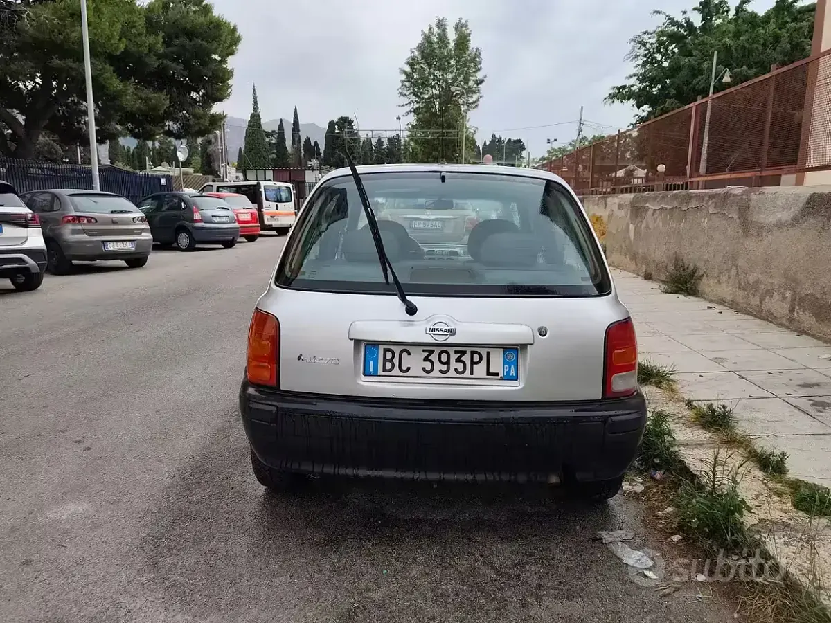 Usata Nissan Micra 75 CV (55 kW) 1999 Grigio Utilitaria
