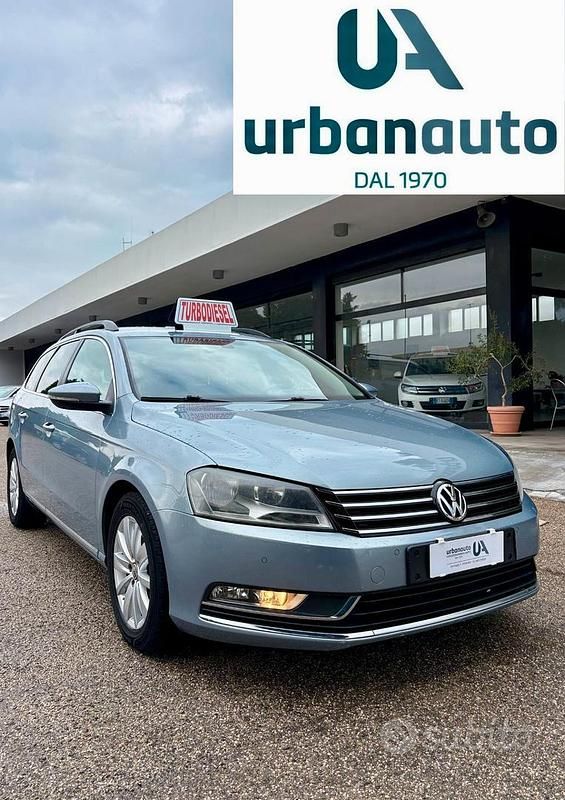 Usata VW Passat Comfortline 140 CV (102 kW) 2012 Blu Berlina