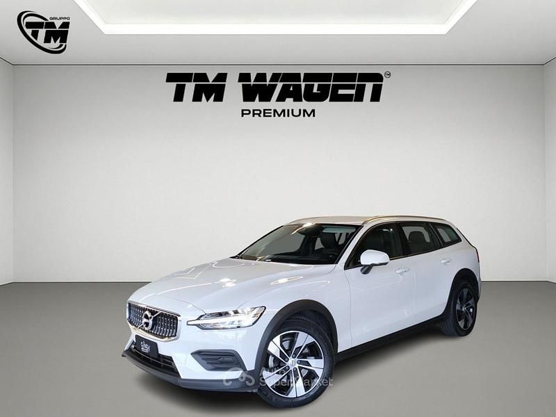 Usata 2020 Volvo V60 CC Executive Station wagon | 29.900 € (Buon prezzo) - Immagine 1/4