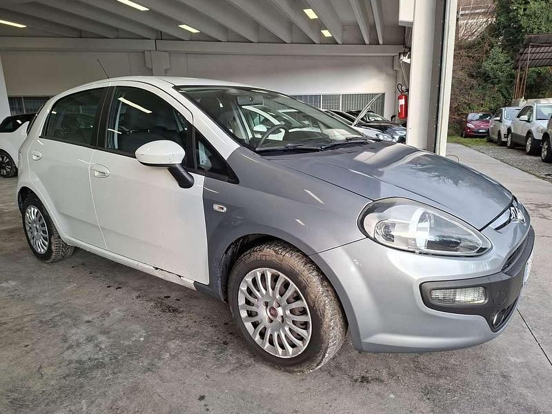 Usata Fiat Punto 69 CV (50 kW) 2013 Grigio Utilitaria