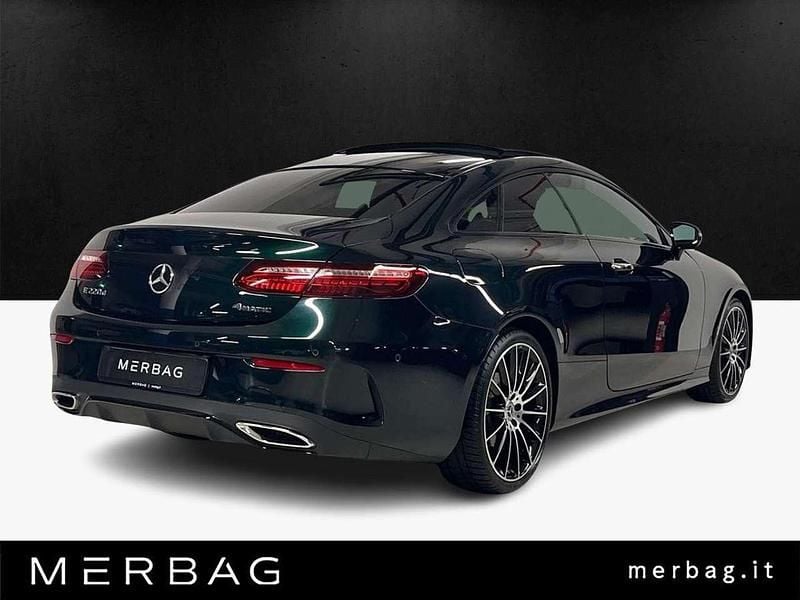 Usata Mercedes E220 Premium 194 CV (142 kW) 2022 Verde Coupé