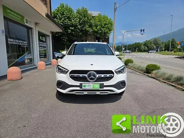 Usata Mercedes GLA250 160 CV (117 kW) 2021 Bianco SUV