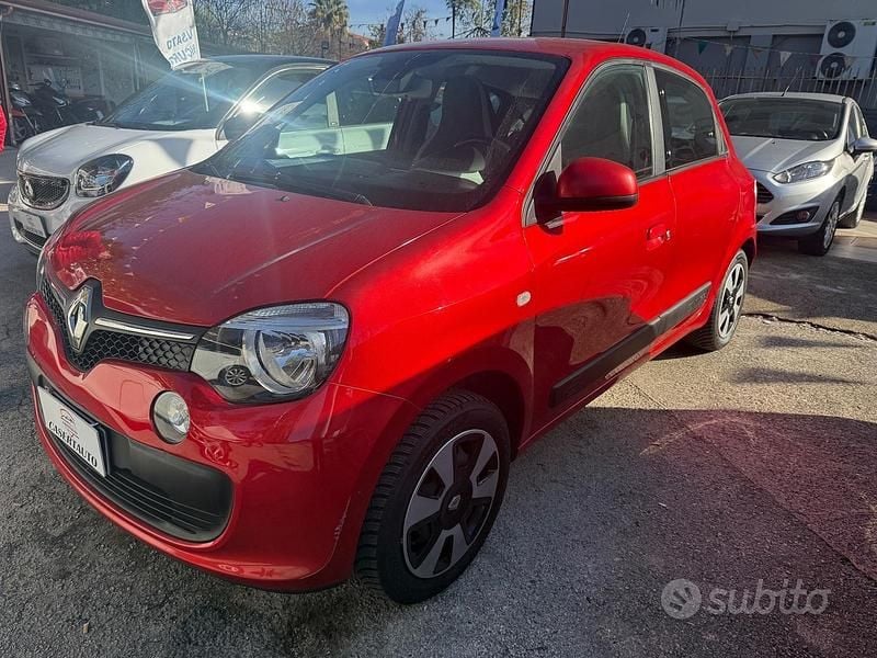 Usata Renault Twingo Life 69 CV (50 kW) 2016 Rosso Utilitaria