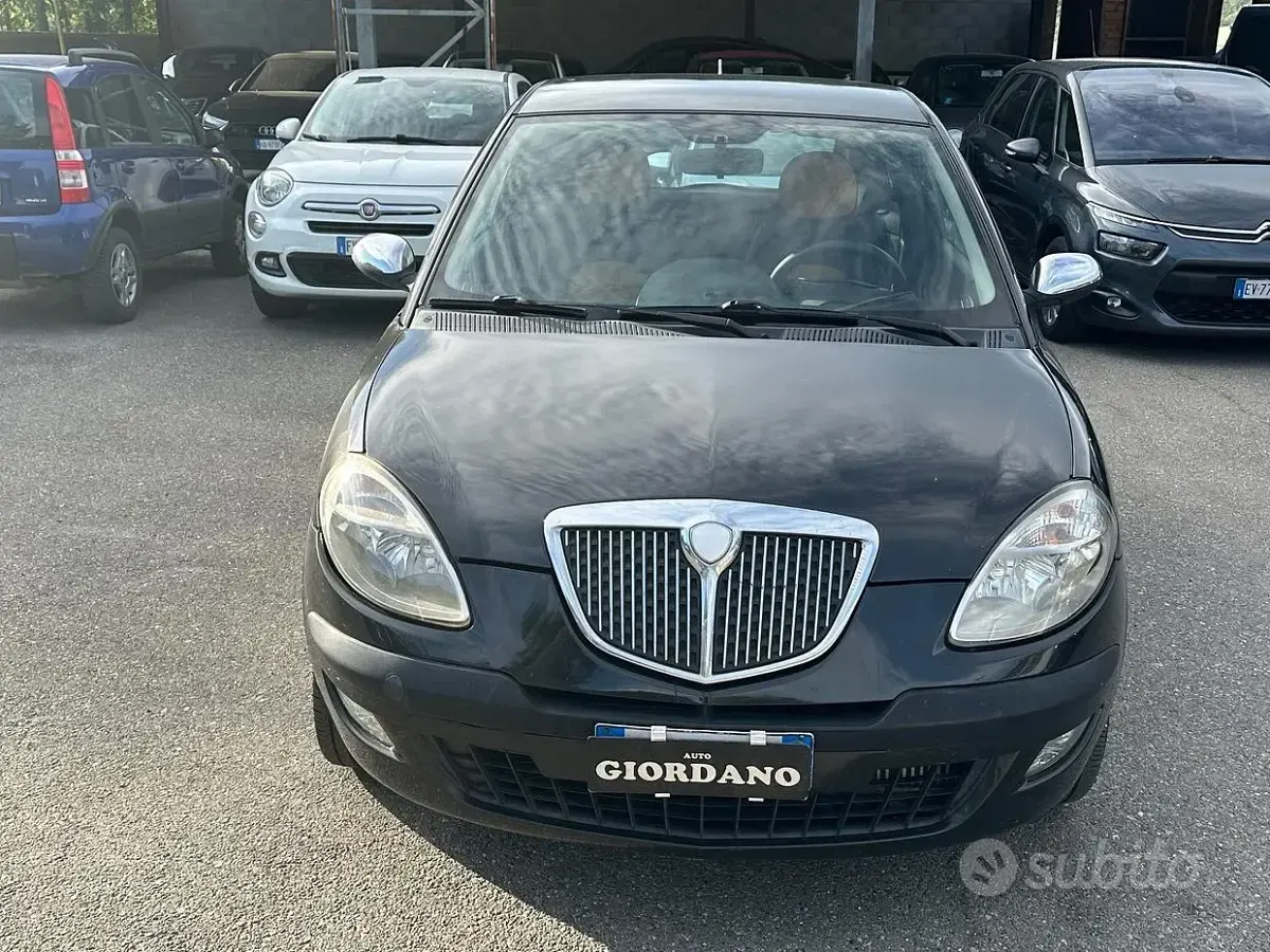 Usata Lancia Ypsilon 69 CV (50 kW) 2006 Nero Utilitaria
