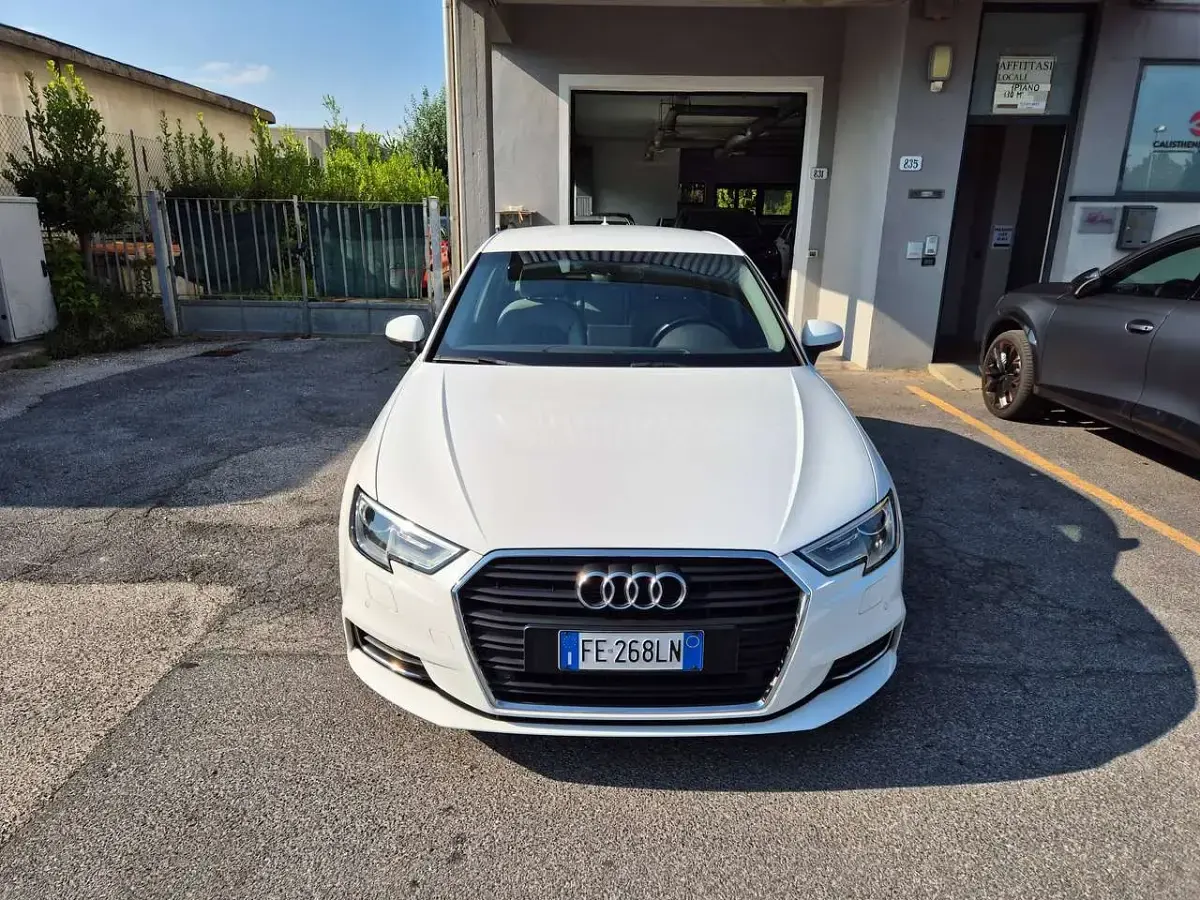 Usata Audi A3 Design 110 CV (80 kW) 2016 Bianco Berlina