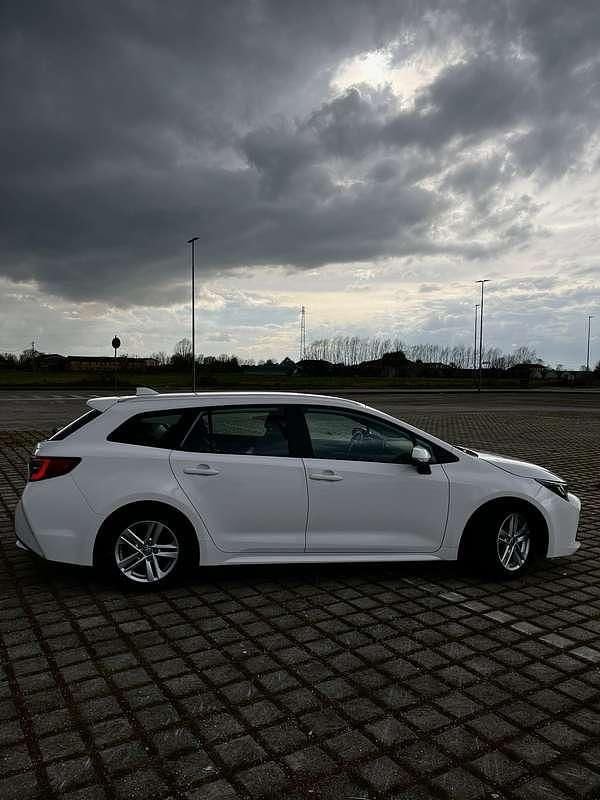 Usata Toyota Corolla Business Edition 98 CV (72 kW) 2022 Station wagon