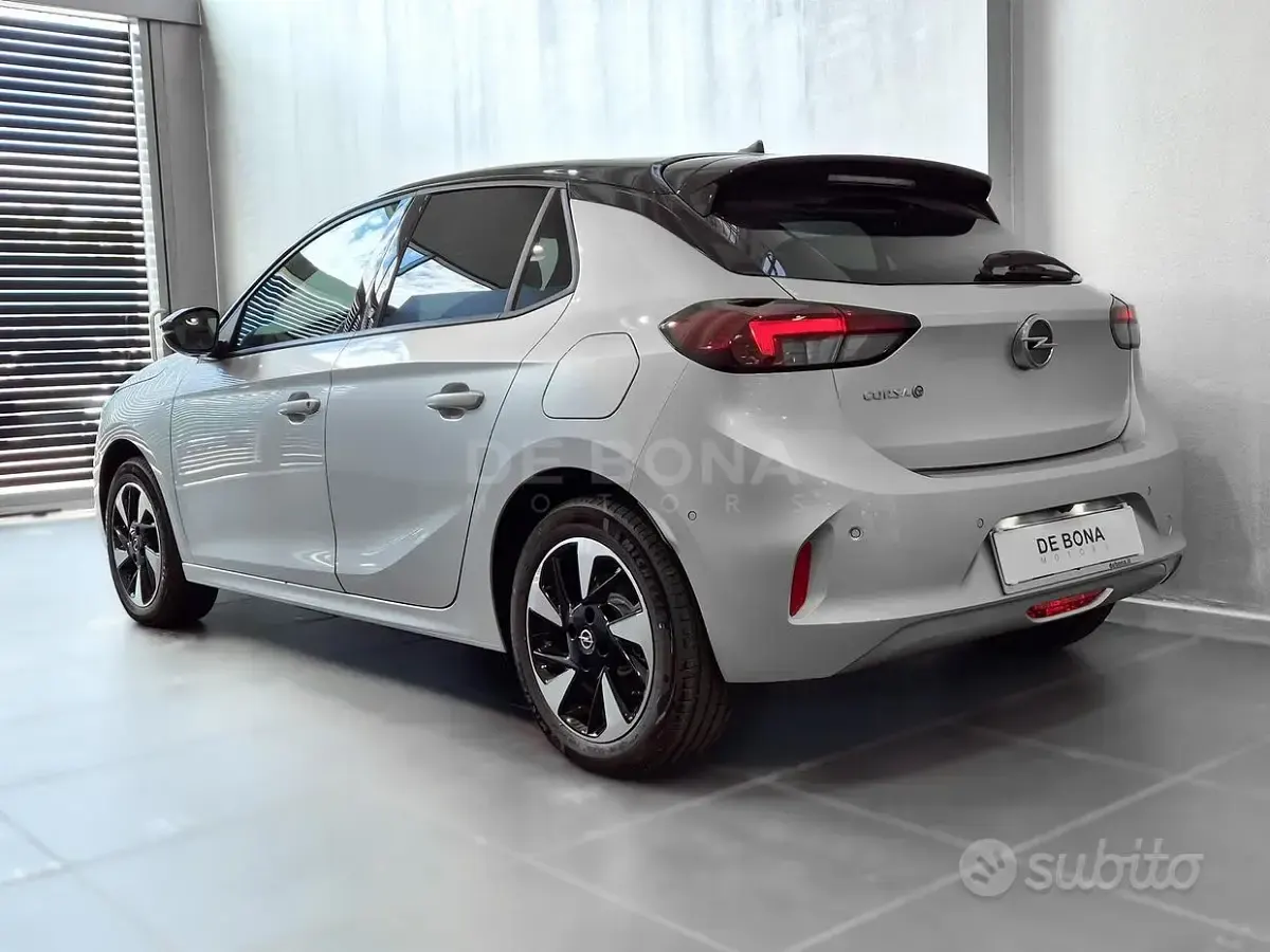 Nuova Opel Corsa 56 kW (77 CV) 2025 Utilitaria