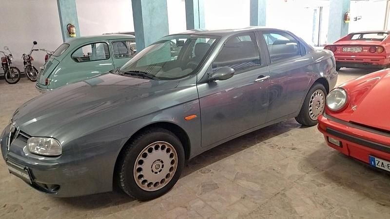 Usata Alfa Romeo 156 Distinctive 140 CV (102 kW) 2002 Grigio Berlina