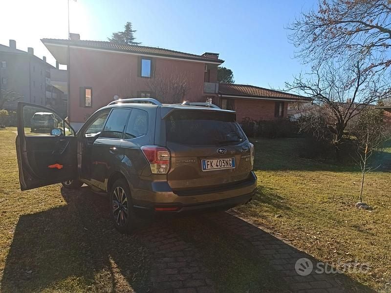 Usata Subaru Forester 147 CV (108 kW) 2017 Marrone SUV