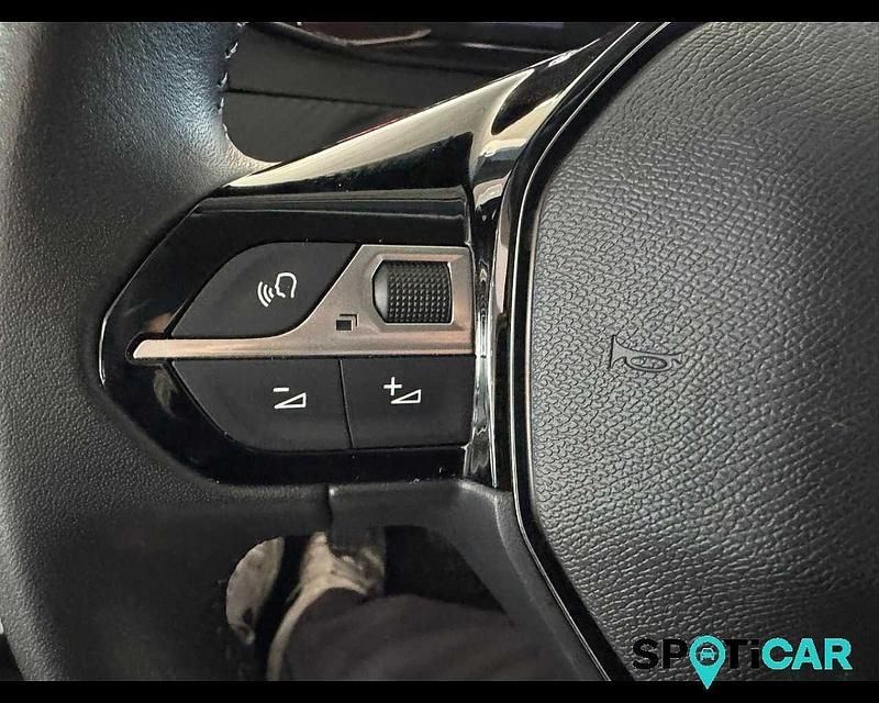 Usata Peugeot 208 Style 101 CV (74 kW) 2025 Nero Utilitaria