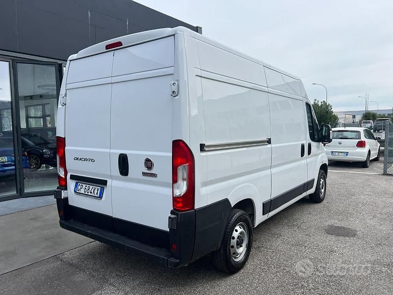 Usata Fiat Ducato 33 Easy 140 CV (102 kW) 2023 Bianco Furgone