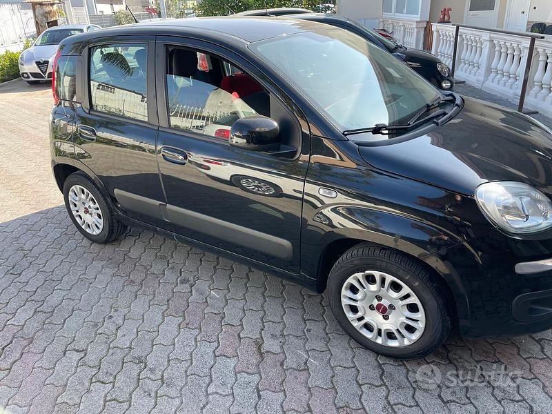 Usata Fiat Panda Pop 69 CV (50 kW) 2015 Nero Utilitaria