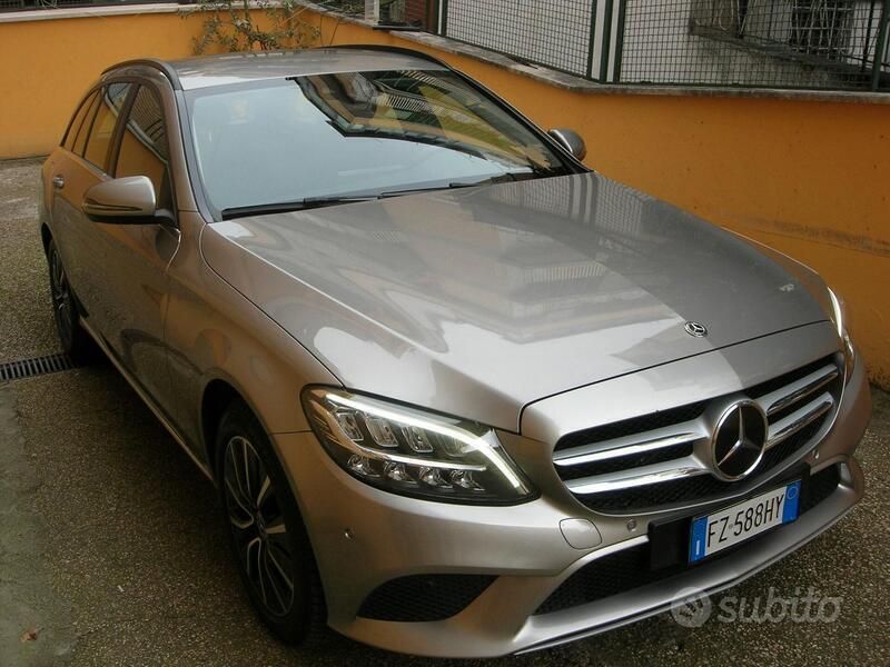 Usata Mercedes C220 Business 194 CV (142 kW) 2019 Grigio Station wagon
