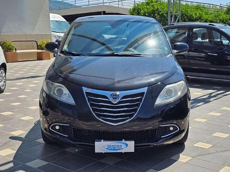 Usata Lancia Ypsilon S 95 CV (69 kW) 2011 Nero Utilitaria