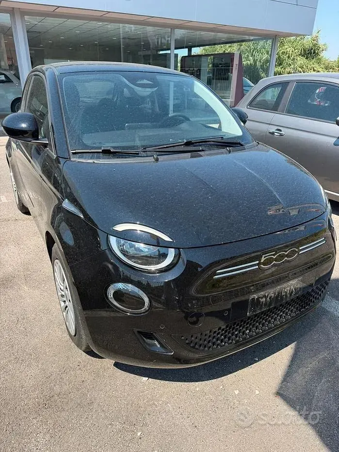 Nuova Fiat 500e Tech 42 kW (58 CV) 2025 Nero Berlina