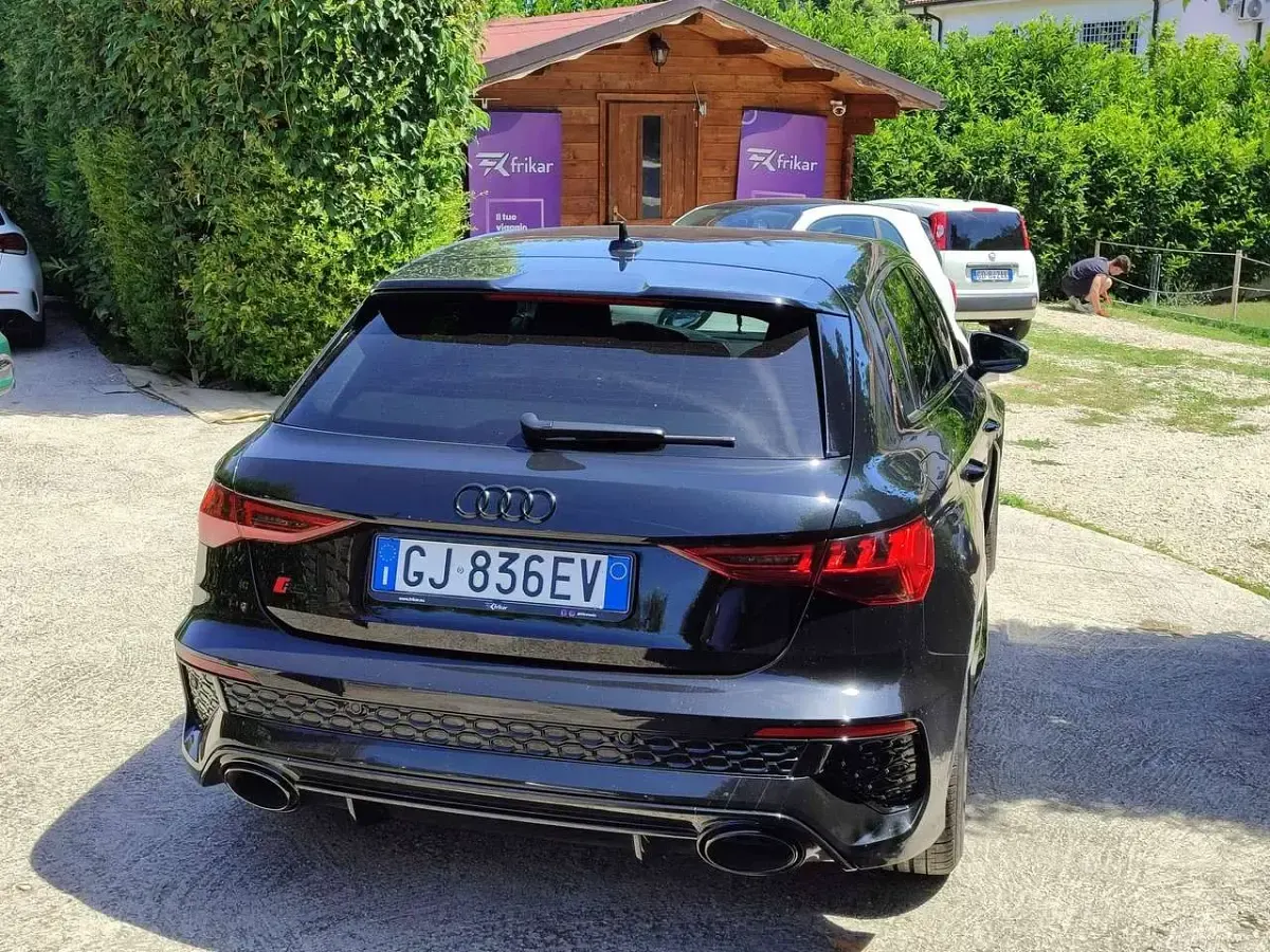 Usata Audi RS3 Ambiente 400 CV (294 kW) 2022 Nero Berlina