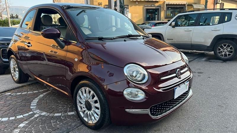 Usata Fiat 500 Dolcevita 69 CV (50 kW) 2021 Viola Berlina