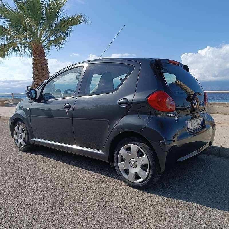 Usata Toyota Aygo 68 CV (50 kW) 2007 Utilitaria