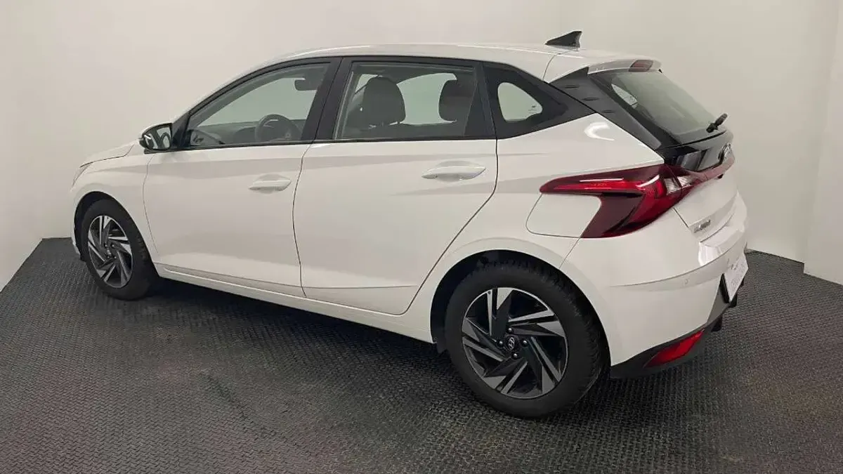 Usata Hyundai i20 84 CV (61 kW) 2022 Bianco Berlina