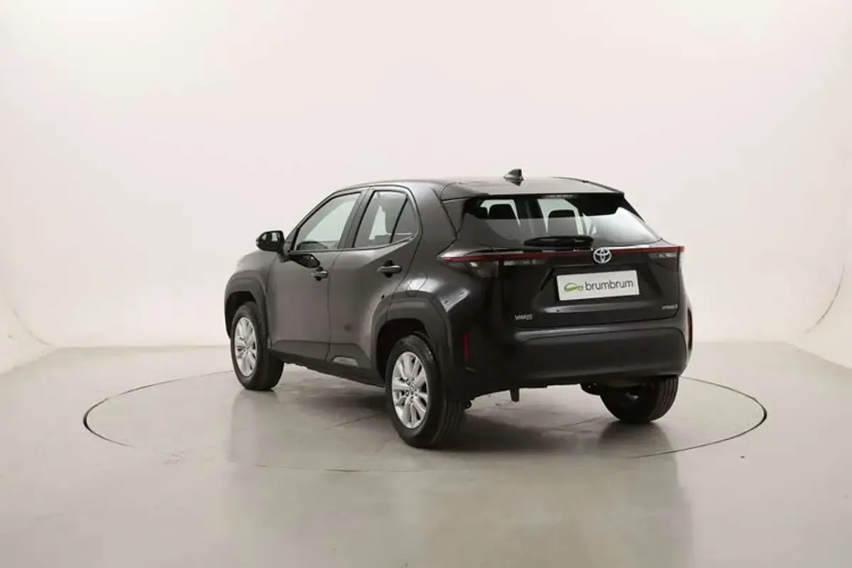 Usata Toyota Yaris Cross Business Edition 116 CV (85 kW) 2022 Nero SUV