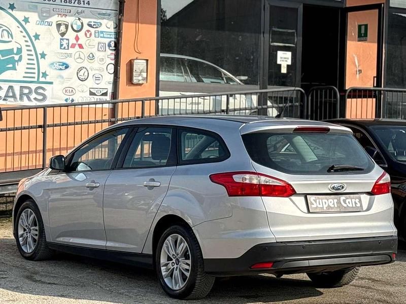 Usata Ford Focus Titanium 116 CV (85 kW) 2012 Argento Station wagon
