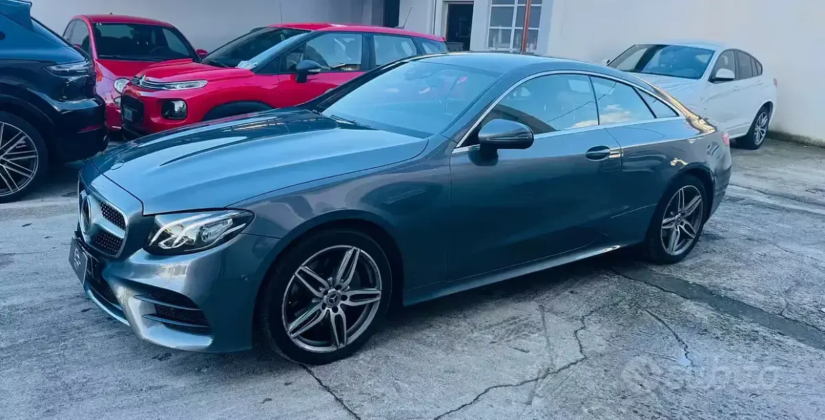 Usata Mercedes E220 Premium Plus 194 CV (142 kW) 2017 Grigio Coupé