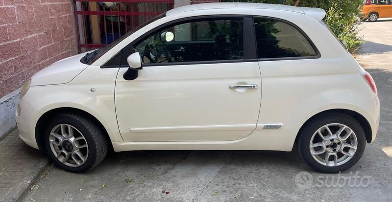 Bianco Usata 2009 Fiat 500 | 6200 € - Immagine 1/4