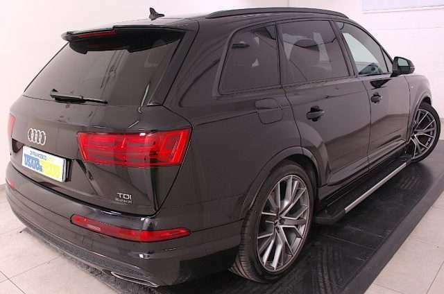 Usato 2018 Audi Q7 3 0 Diesel 272 Cv 59 750 Abruzzo