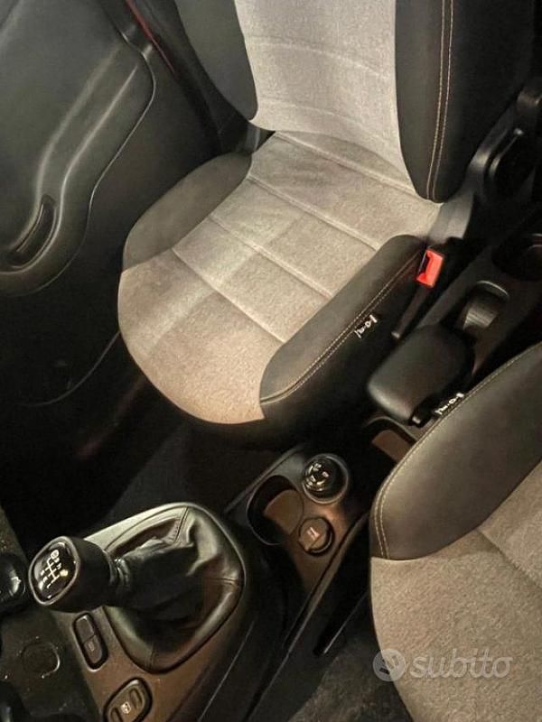 Usata Fiat Panda Cross Cross 84 CV (61 kW) 2021 Rosso Utilitaria