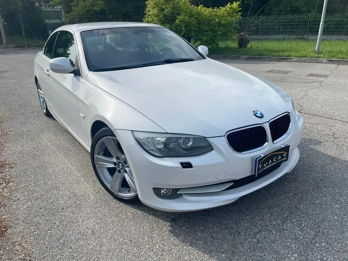 Usata BMW 320 Cabriolet 184 CV (135 kW) 2012 Bianco Cabrio