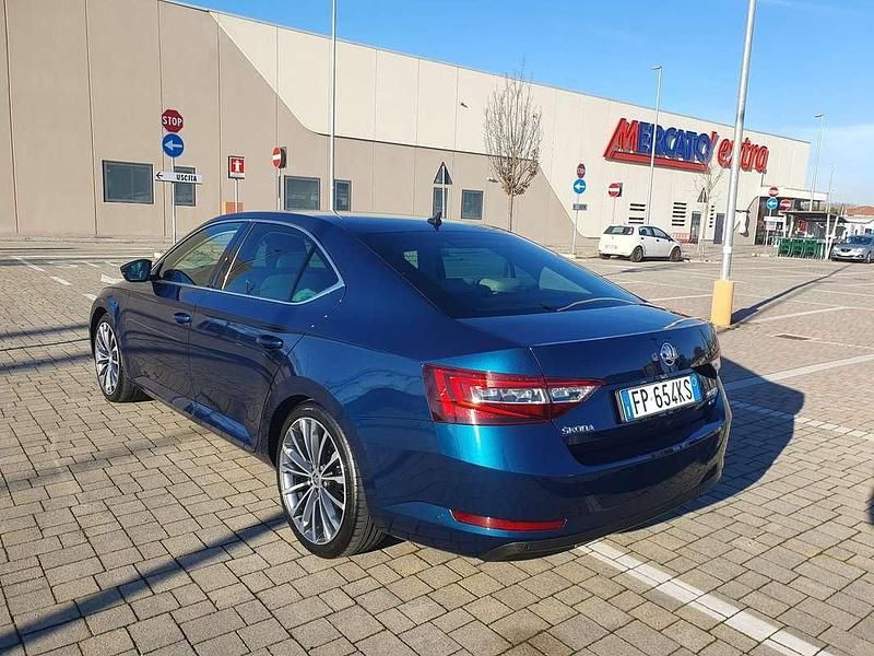 Usata Skoda Superb LAURIN & KLEMENT 190 CV (139 kW) 2018 Berlina