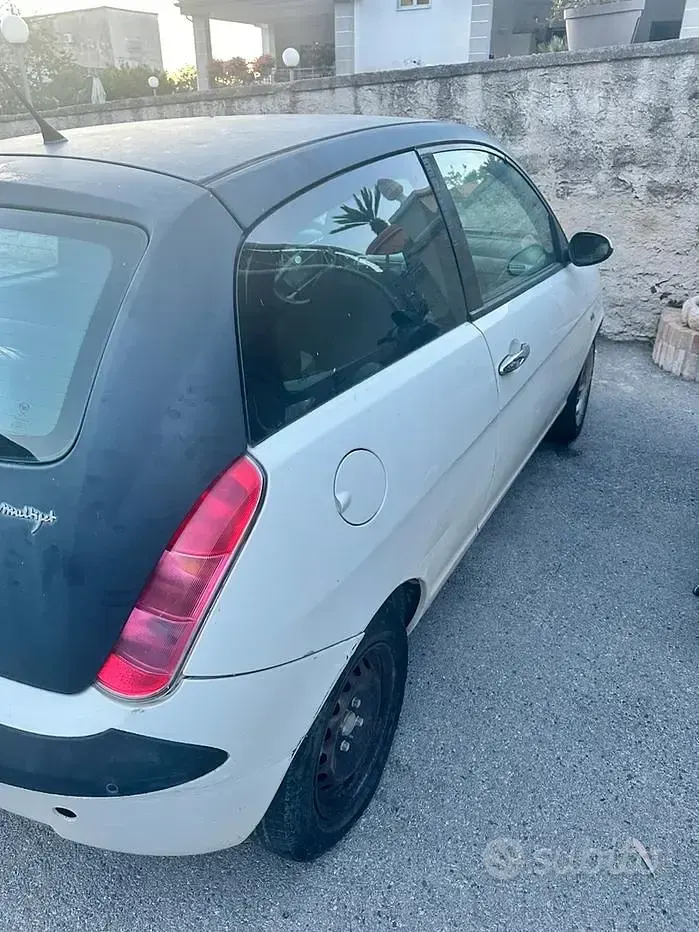Usata Lancia Ypsilon 69 CV (50 kW) 2006 Utilitaria