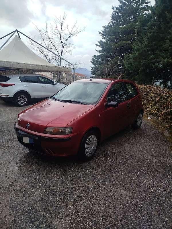 Usata Fiat Punto 60 CV (44 kW) 2001 Utilitaria